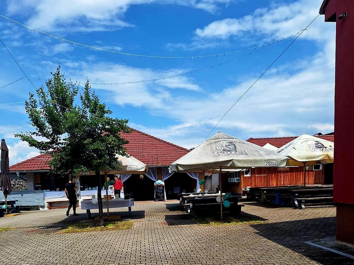 Penzion Nove Dvory Kutna Hora Ngoại thất bức ảnh
